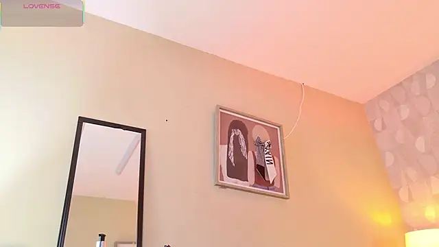 Snapshot of april_rousse chatting on September 10, 2025, 12:37 pm april rousse online show from September 10, 2025, 12:37 pm