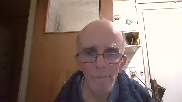 mariusica1xh online show from February 28, 2026, 5:23 pm