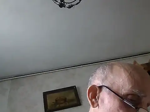 mariusica1xh online show from December 15, 2025, 12:22 pm