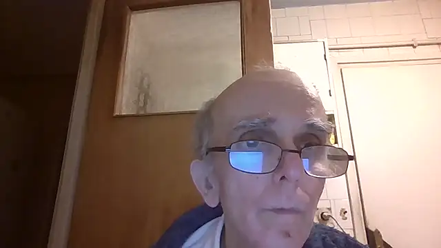 mariusica1xh online show from March 26, 2026, 10:51 pm