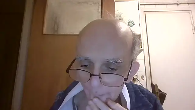 mariusica1xh online show from March 21, 2026, 3:52 am