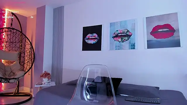 Angela donnato online show from September 9, 2025, 3:49 am