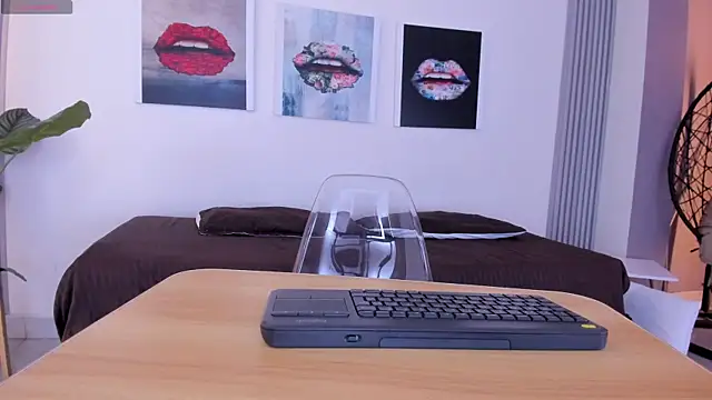 Angela donnato online show from January 12, 2026, 3:46 am