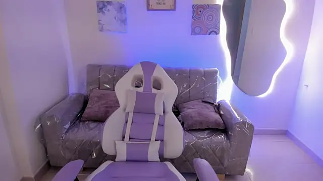 Charlotte cowell sub1  online show from September 16, 2025, 3:46 pm