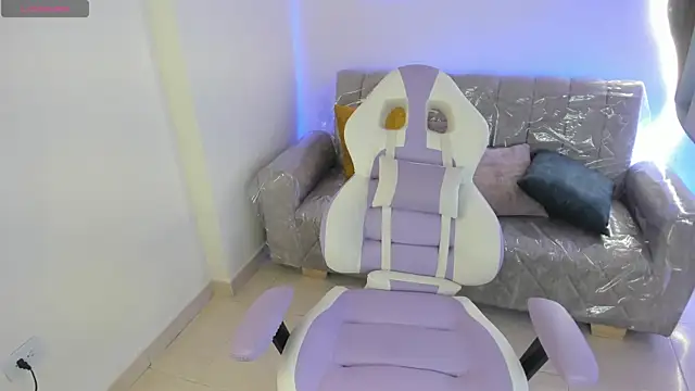 Charlotte cowell sub1  online show from October 15, 2025, 6:49 pm