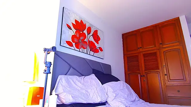 bellatrix25 online show from February 20, 2026, 6:21 pm