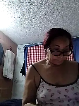 Snapshot of CafeCaliente69 chatting on January 22, 2025, 1:10 am CafeCaliente69 online show from January 22, 2025, 1:10 am