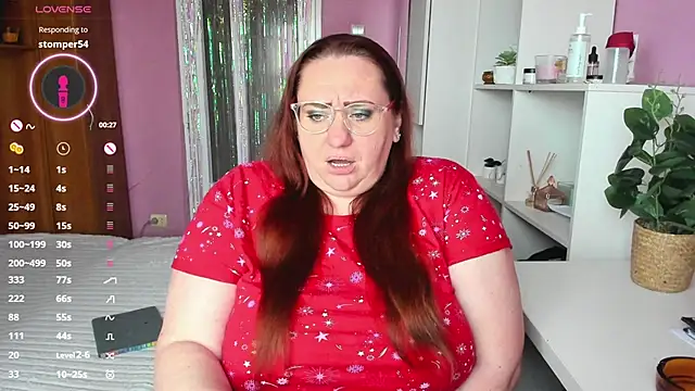 lovely adelle online show from February 5, 2025, 1:22 pm