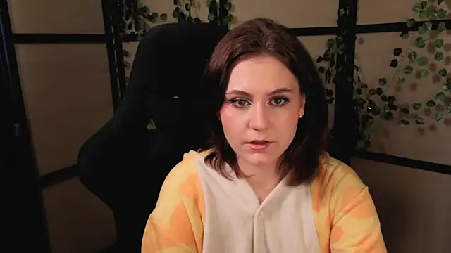 Snapshot of Diana_Flower chatting on April 16, 2026, 8:48 am Diana Flower online show from April 16, 2026, 8:48 am
