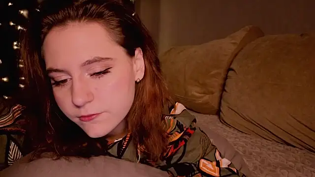 Diana Flower online show from December 17, 2025, 2:05 am