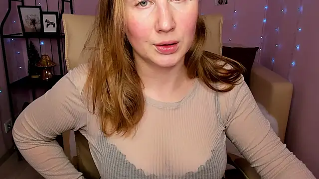 Snapshot of Helens_love chatting on February 11, 2025, 7:54 am Helens love online show from February 11, 2025, 7:54 am