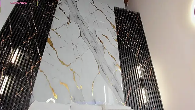 Snapshot of ebony_hot1 chatting on February 14, 2026, 1:11 pm ebony hot1 online show from February 14, 2026, 1:11 pm