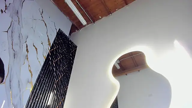 Snapshot of ebony_hot1 chatting on March 1, 2026, 1:33 pm ebony hot1 online show from March 1, 2026, 1:33 pm