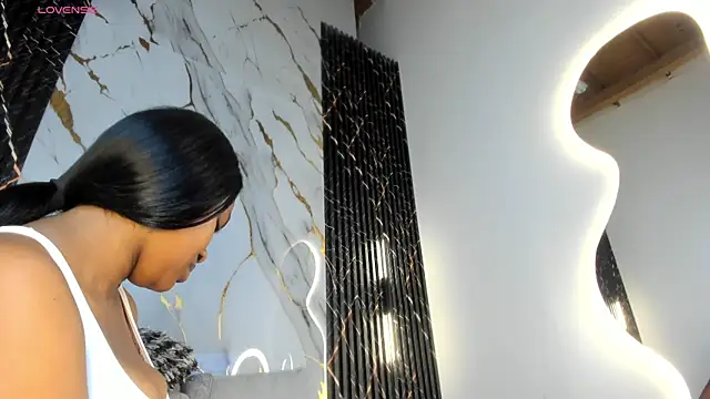 Snapshot of ebony_hot1 chatting on November 4, 2025, 2:10 pm ebony hot1 online show from November 4, 2025, 2:10 pm