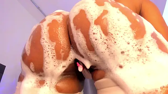 Snapshot of ebony_hot1 chatting on March 18, 2025, 8:05 pm ebony hot1 online show from March 18, 2025, 8:05 pm