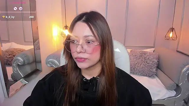 Snapshot of Lanna18 chatting on October 8, 2025, 11:45 am Lanna18 online show from October 8, 2025, 11:45 am