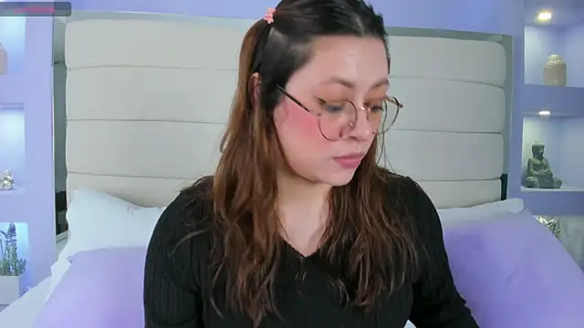 Snapshot of Lanna18 chatting on March 18, 2025, 11:44 am Lanna18 online show from March 18, 2025, 11:44 am