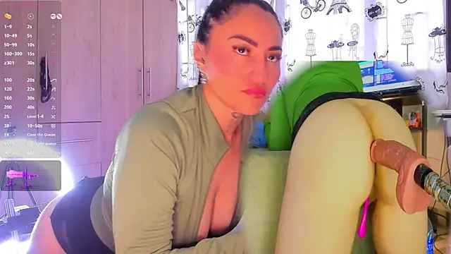 jolee   online show from May 31, 2026, 10:43 pm