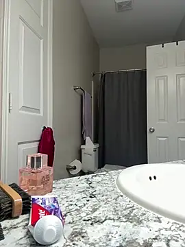 Snapshot of SexyHoneyRedd chatting on February 18, 2025, 11:33 am SexyHoneyRedd online show from February 18, 2025, 11:33 am