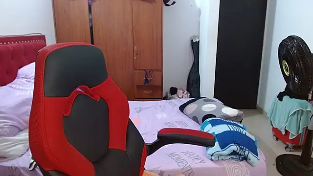 helenca43 online show from November 27, 2025, 10:16 am