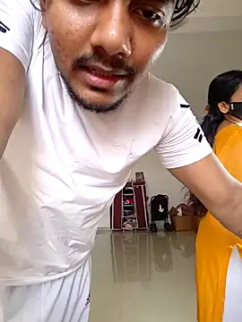 riya190 online show from April 26, 2026, 8:44 am