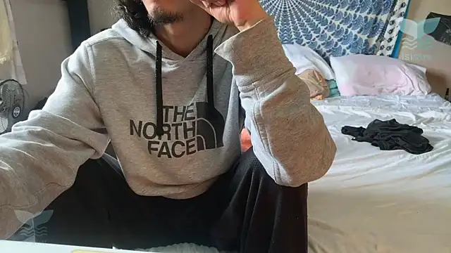 isissun03 online show from December 22, 2025, 4:40 pm