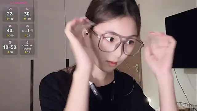 Sweet-Angel999 online show from September 18, 2025, 7:28 pm