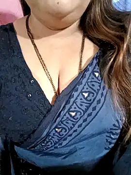 Snapshot of Beautyy38 chatting on February 13, 2026, 2:55 am Beautyy38 online show from February 13, 2026, 2:55 am