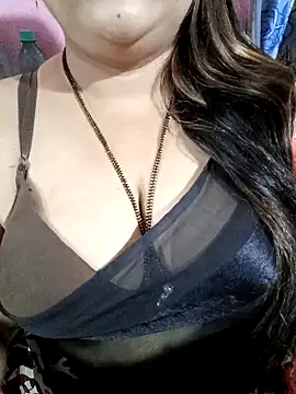 Snapshot of Beautyy38 chatting on February 11, 2026, 11:32 am Beautyy38 online show from February 11, 2026, 11:32 am