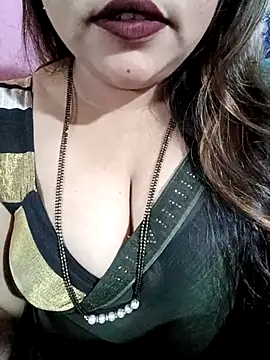 Snapshot of Beautyy38 chatting on February 2, 2026, 3:16 am Beautyy38 online show from February 2, 2026, 3:16 am