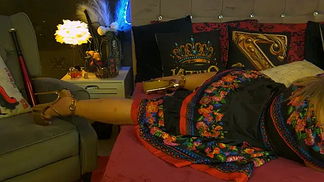 ZoeMesmerize online show from June 25, 2026, 4:10 am