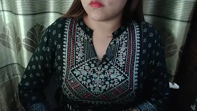 queen angelina online show from March 19, 2026, 8:09 pm