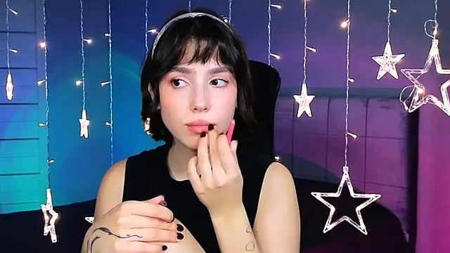 Stacy Gonzales  online show from November 7, 2025, 8:30 am