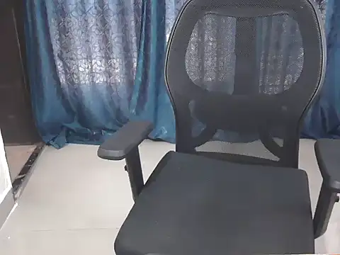 Snapshot of WildRuhi20 chatting on November 12, 2025, 5:55 am WildRuhi20 online show from November 12, 2025, 5:55 am