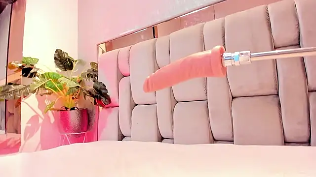 RoseTaylor   online show from January 7, 2026, 5:01 am