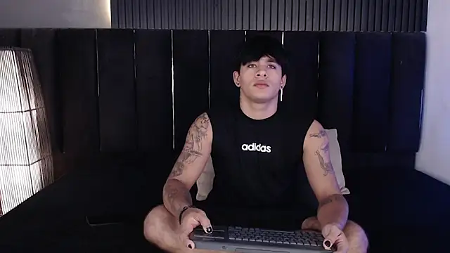 LuciferM Star online show from April 9, 2026, 7:53 pm