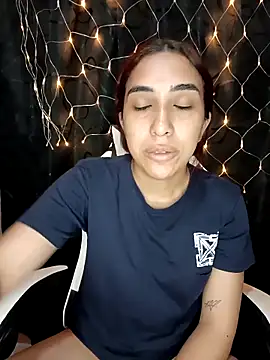 ifeelverywet andhot online show from September 18, 2025, 2:42 pm