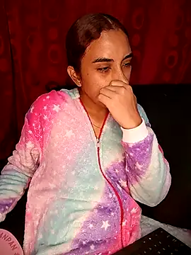 ifeelverywet andhot online show from March 4, 2025, 2:32 pm