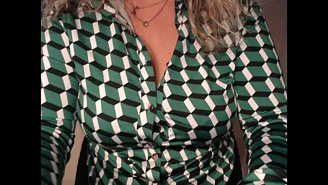 JenniLowen online show from May 9, 2026, 5:22 am