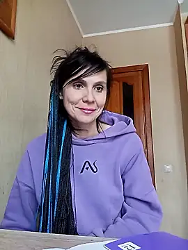 Francenia lolis online show from January 7, 2026, 10:20 am