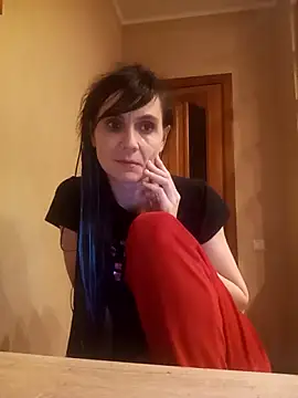 Francenia lolis online show from November 7, 2025, 9:52 pm