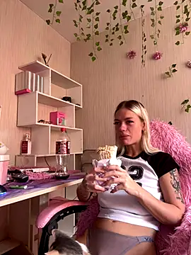 -Sexy Barbie- online show from September 23, 2025, 4:19 am