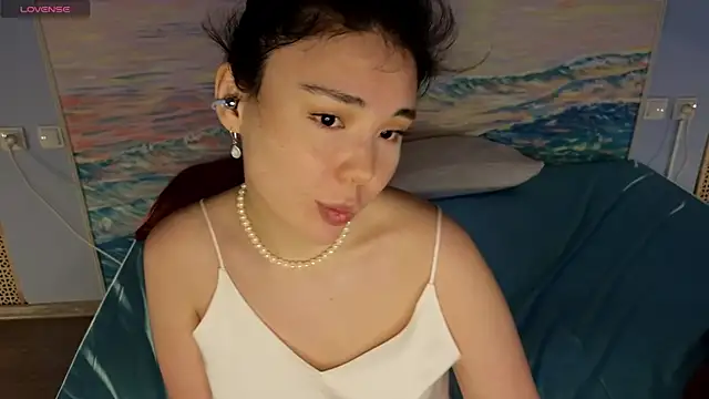 Snapshot of clementinena chatting on July 6, 2026, 1:56 am clementinena online show from July 6, 2026, 1:56 am