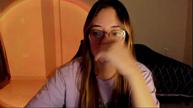 atenas 05  online show from November 9, 2025, 9:35 am