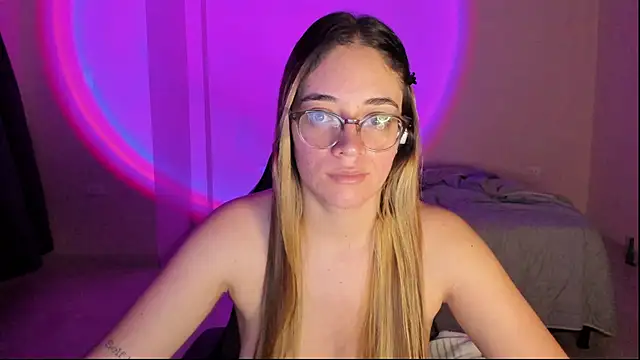 atenas 05  online show from October 24, 2025, 9:52 am