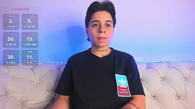 Snapshot of _lujan_ chatting on March 4, 2025, 7:22 pm lujan online show from March 4, 2025, 7:22 pm