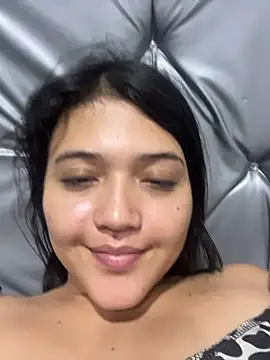 alisson carolina73 online show from July 17, 2026, 1:36 am