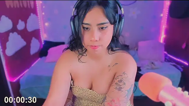 kiki cavilll online show from November 13, 2025, 3:49 pm