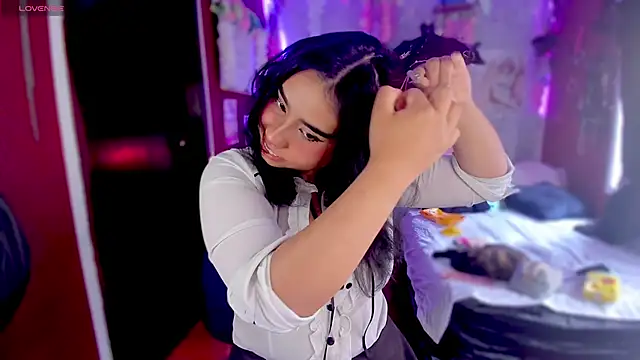 kiki cavilll online show from January 23, 2025, 6:56 pm