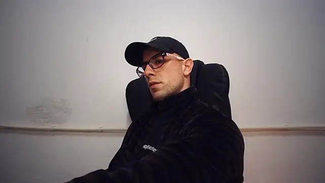 mikealcorleone online show from October 20, 2025, 1:44 pm
